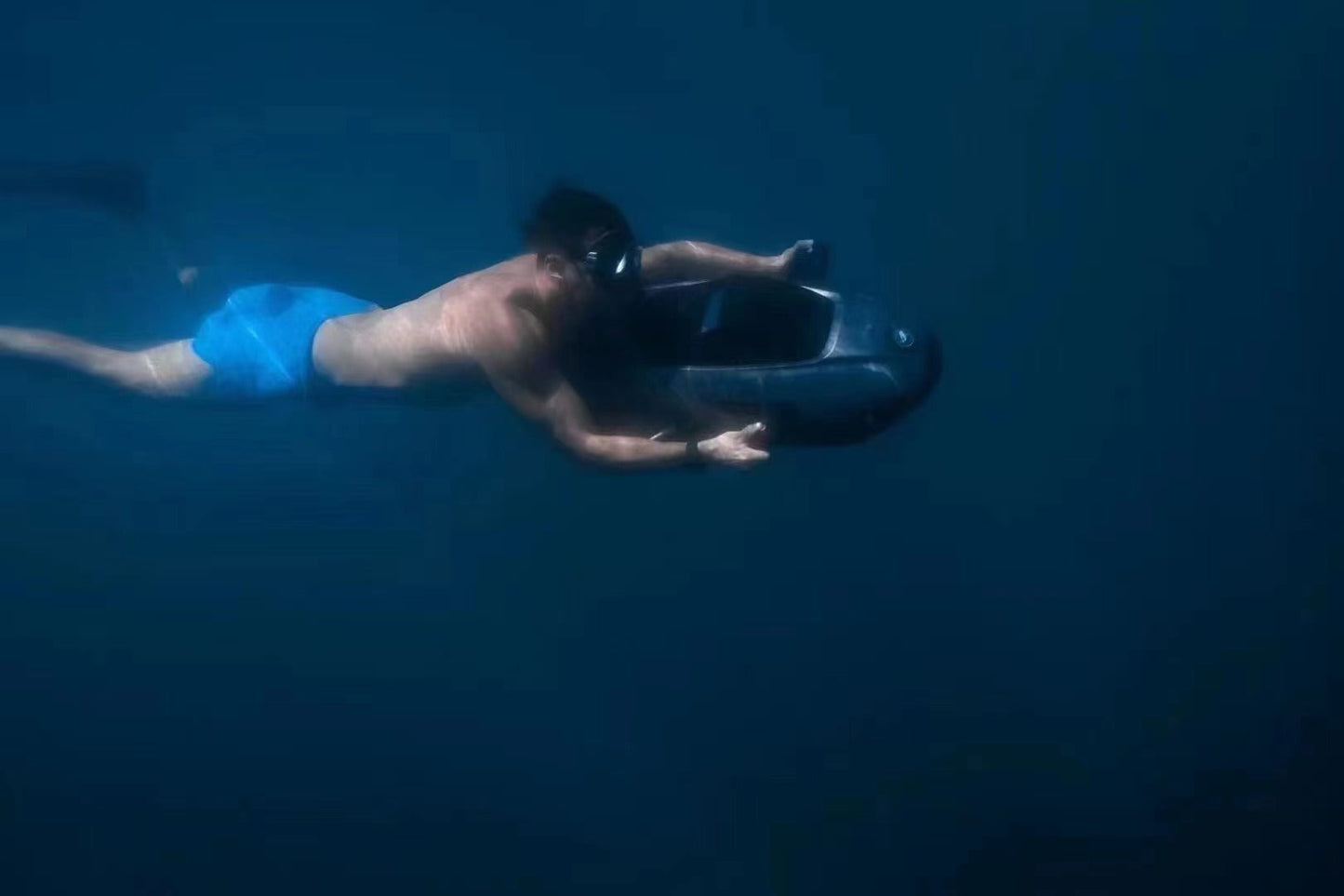 H9 Electric Underwater Scooter – 40m Depth Diving Sea Scooter with Lithium Battery